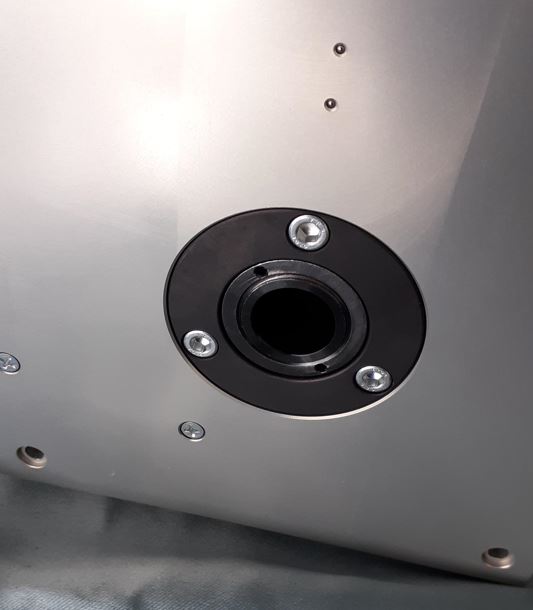 Unterseite Rundschalttisch RSE-6 mit fixierter Einschraub-Saeule