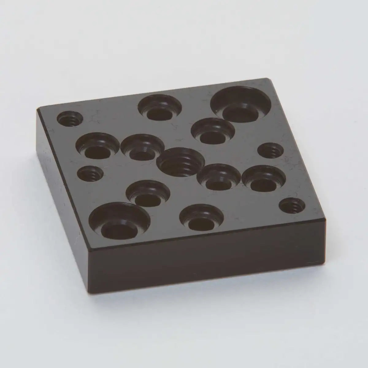 Verbindungs- und Reduzierplatten, Verbindungsstücke und -winkel und Adapterplatten
